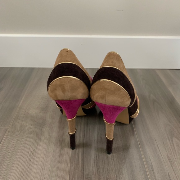 New BCBG Linden Colour Block Heels, Size 7.5 - Picture 4 of 9